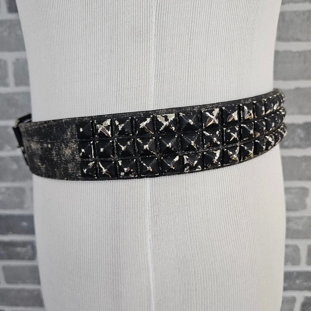 Black Studded Leather Distressed Belt Mens 34 Punk Grunge Goth Y2K Unisex